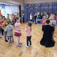 Dzieci podczas zajęć (7)