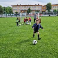 Dzieci podczas zajęć sportowych (3)